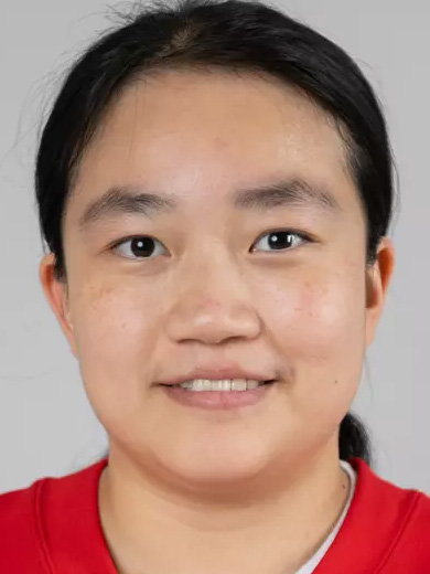 Angela Huo headshot