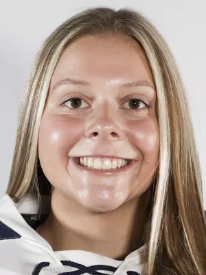 Mia Wendell headshot