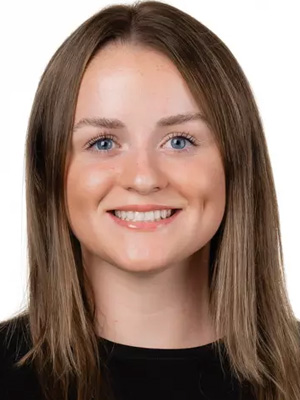 Sara Stewart headshot