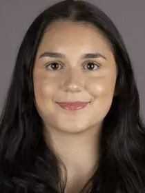 Ava Hills headshot