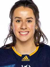 Zoe Uens headshot