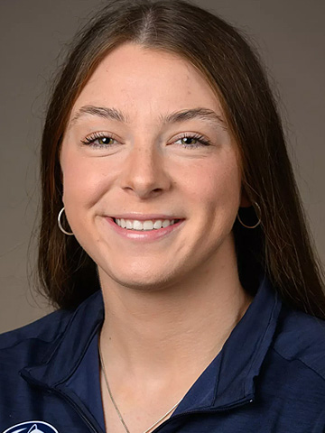 Tessa Janecke headshot