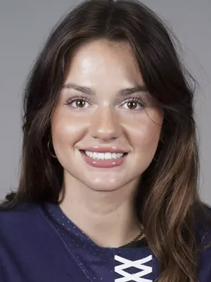 Charlotte Hallett headshot