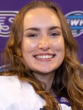 Eve Stone headshot