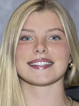 Alexa Degan headshot