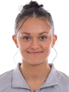 Livvy Dewar headshot