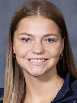 Janelle Evans headshot