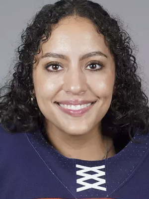 Bella Gould headshot
