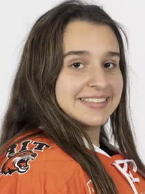 Zoe Ziotas headshot