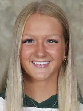 Hannah Graves headshot