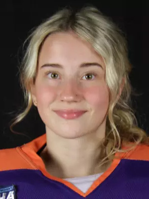 Devyn Amundson headshot