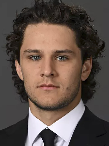 Dylan James headshot