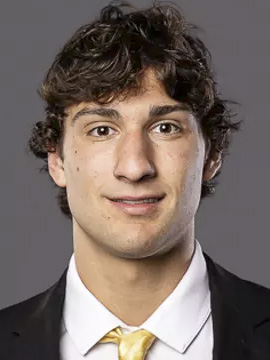 Noah Laba headshot