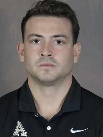 Joey Baez headshot