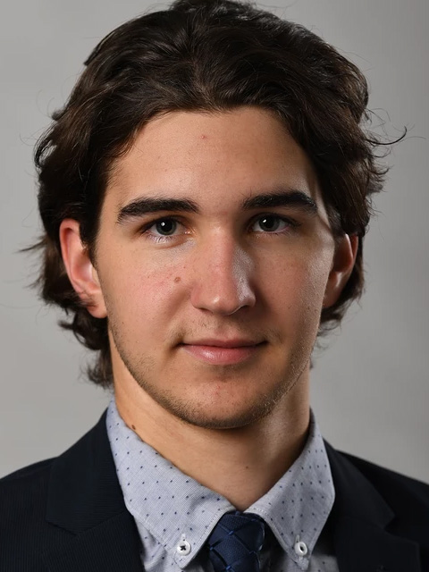 Timo Bakos headshot