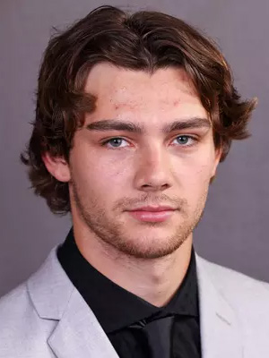 Kyle Bettens headshot