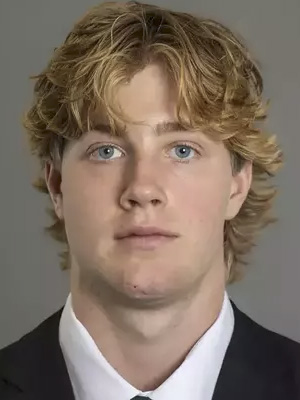 Nathan Mackie headshot